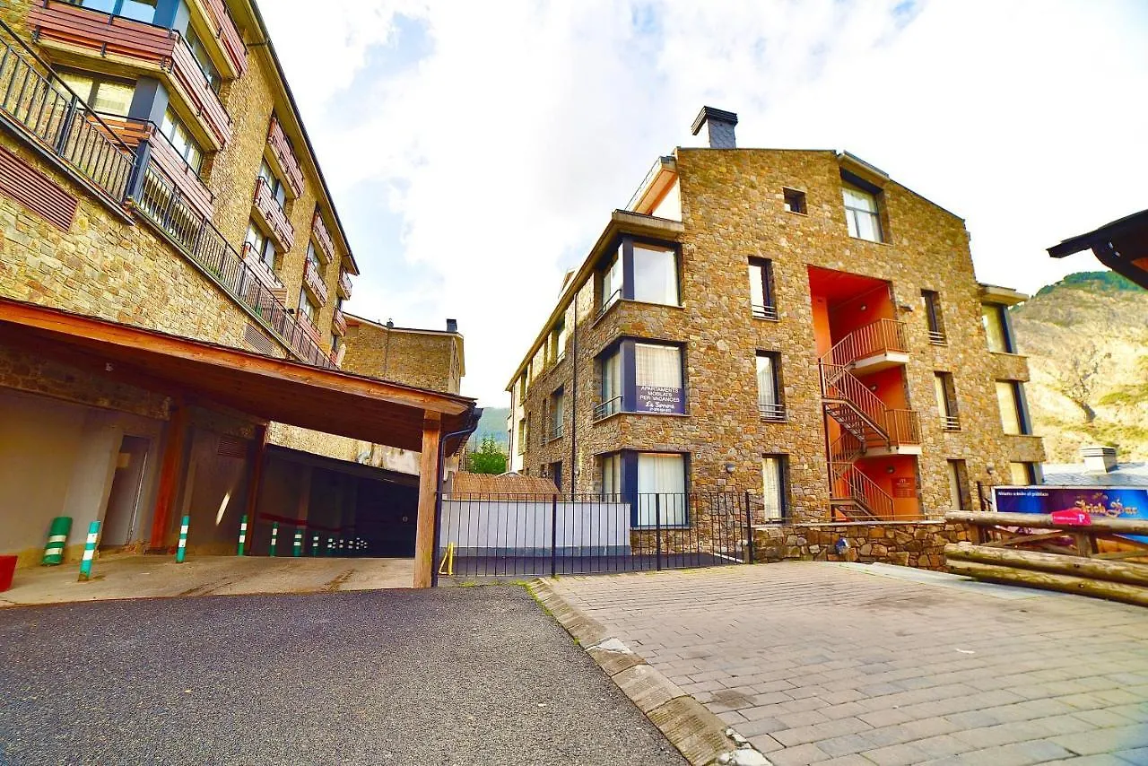 Placer, Naturaleza Y Terraza En Canillo Serrera 3 Hut-8207 0*,